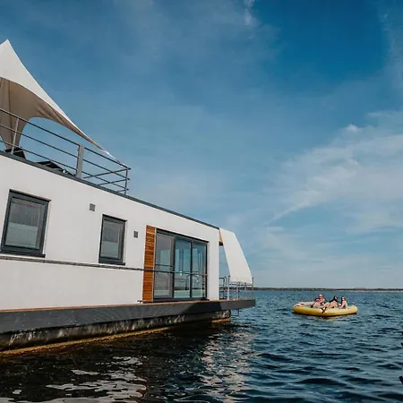 Nyaraló Floatinghouse Queen - Lp6 Vetschau